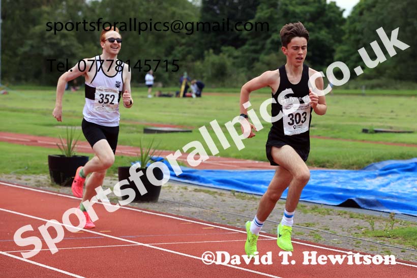The 1500 metres, Wednesday, july 24th, 2024 NEGP 5, Monkton Stadium.  Photo: David T. Hewitson/Sports for All Pics
